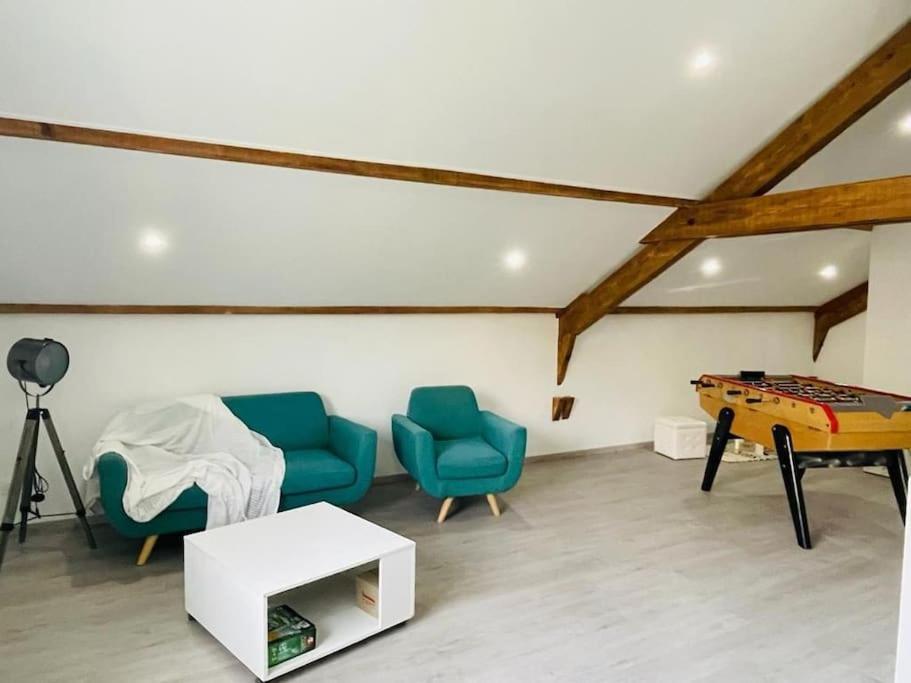 Superbe Appartement Avec Salle De Jeux Vaux-les-Saint-Claude Exterior photo